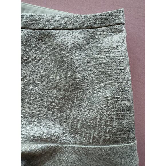 Express Silver Textured Flounce Skirt – Size 8 - Picture 5 of 8